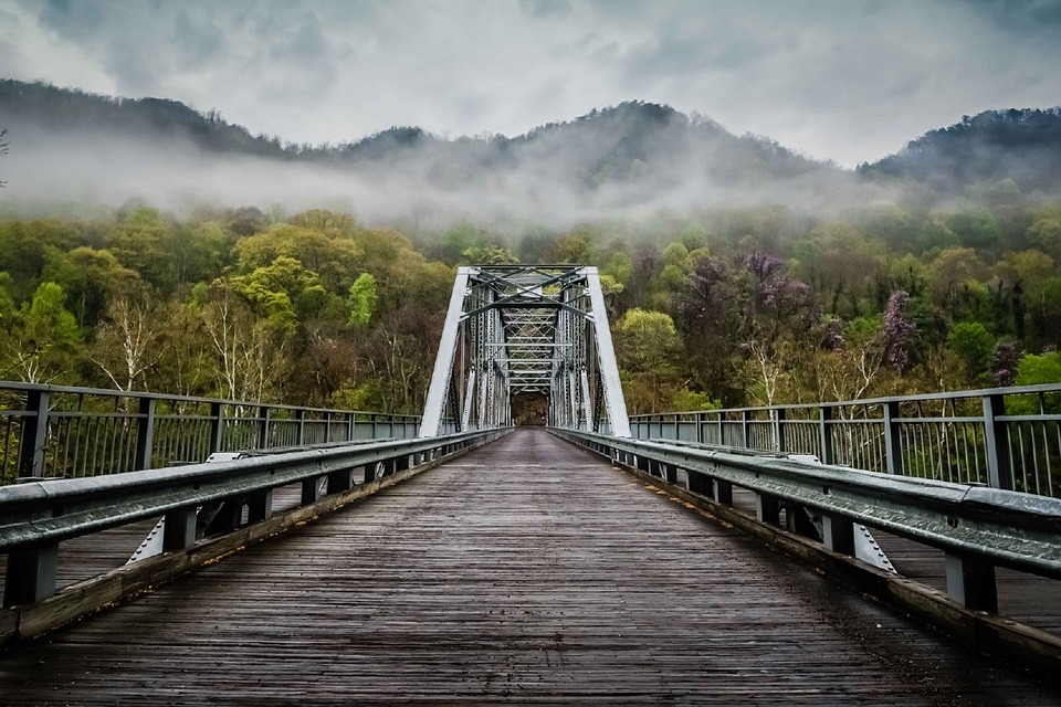 West Virginia Inches Closer to Sports Betting Bill, But Integrity Fee Issues Loom