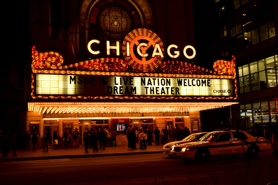 Illinois passes sports betting bill that favors land operators over online gambling