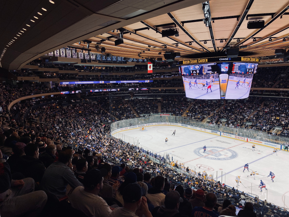 Caesars Entertainment Signs on with Madison Square Garden
