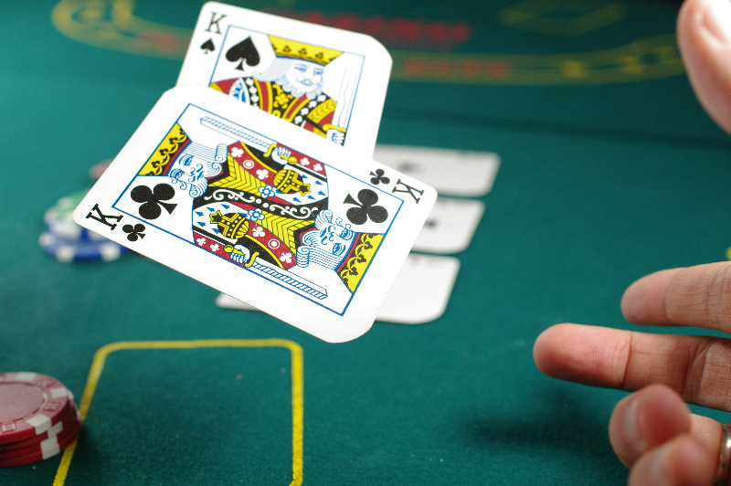 Phil Hellmuth Signs Up to Promote BetRivers